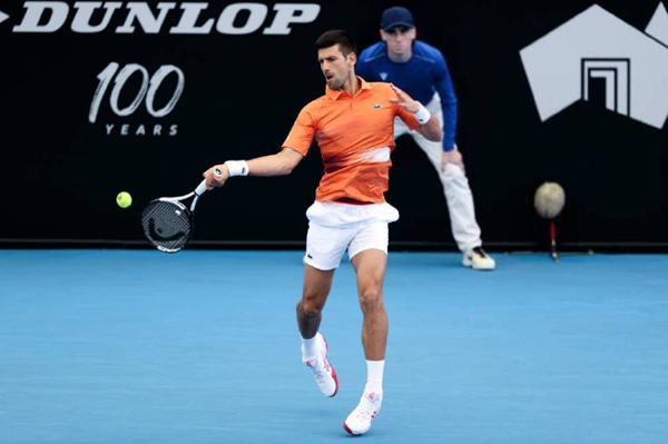 <a href=/tiyujrs/djoker/ target=_blank class=infotextkey>德约科维奇</a>轻取莱斯蒂耶纳强势晋级