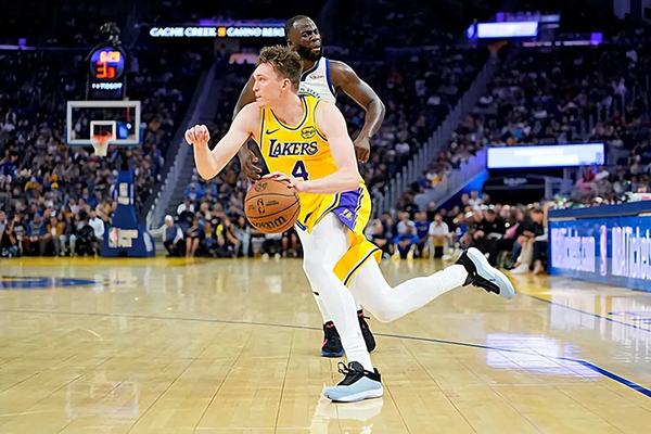 季前赛湖人两连败 新秀克内克特表现未达预期